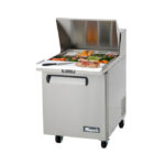 Mesa de preparación para sándwiches y ensaladas Migali C-SP27-12BT-HC de 27 1/2" con base refrigerada, 115 V