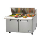 Mesa de preparación para sándwiches y ensaladas Migali C-SP60-24BT-HC de 60 1/5" con base refrigerada, 115 V